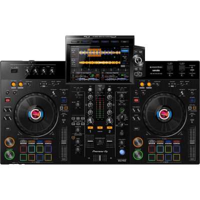 Pioneer XDJ-RX3 players